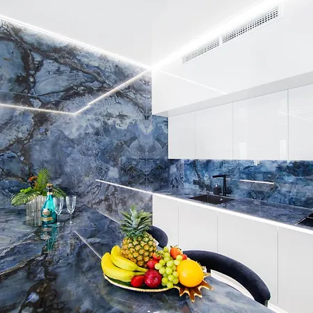 Quorum Z Jacuzzi Z Widokiem Na Odre By Bqqk Daire Wroclaw