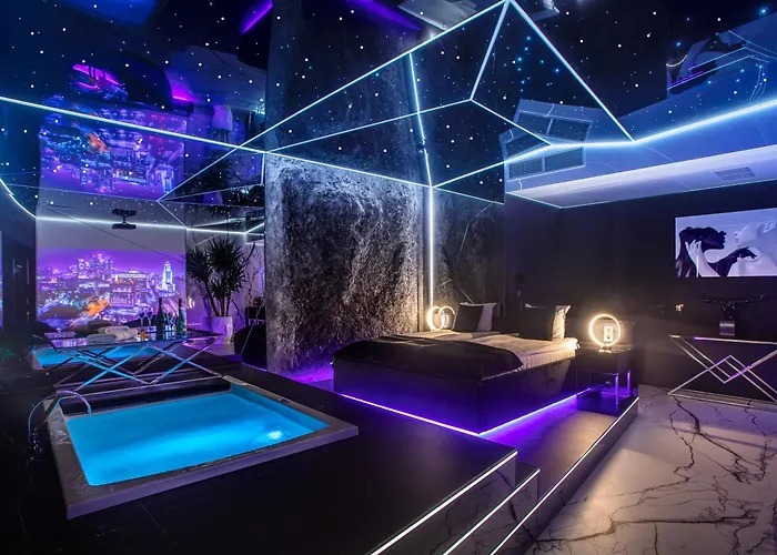 Sky Tower Z Jakuzzi Przy Oknie *