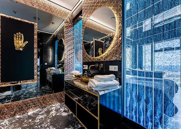 Sky Tower Z Jakuzzi Przy Oknie Appartement *