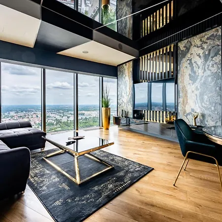 Sky Tower Z Jakuzzi Przy Oknie