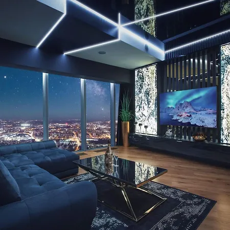 Sky Tower Z Jakuzzi Przy Oknie *