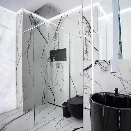 Sky Tower Z Jakuzzi Przy Oknie Apartment *