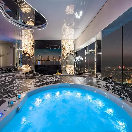 Apartment Sky Tower Z Jakuzzi Przy Oknie *