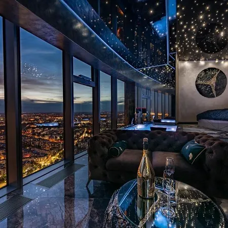 Apartment Sky Tower Z Jakuzzi Przy Oknie