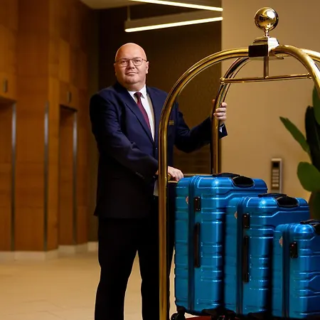 Sky Tower Z Jakuzzi Przy Oknie Apartment Wroclaw