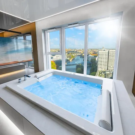 Quorum Z Jacuzzi Z Widokiem Na Odre By Bqqk Daire *