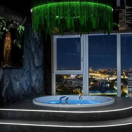 Quorum Z Jacuzzi Z Widokiem Na Odre By Bqqk *