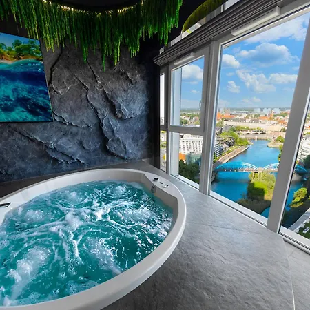 Daire Quorum Z Jacuzzi Z Widokiem Na Odre By Bqqk