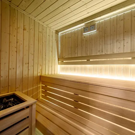 Quorum Z Jacuzzi Z Widokiem Na Odre By Bqqk * Wroclaw