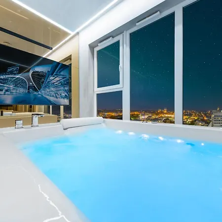Quorum Z Jacuzzi Z Widokiem Na Odre By Bqqk Daire