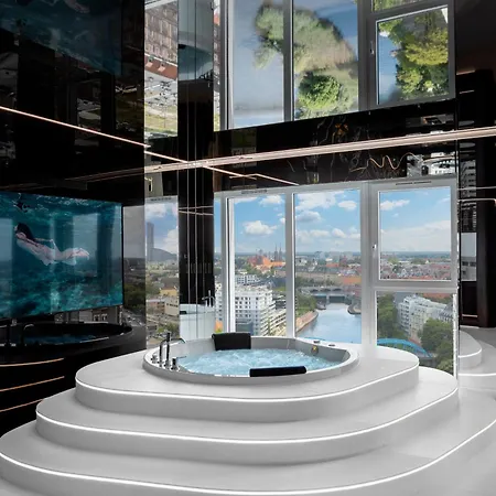 Quorum Z Jacuzzi Z Widokiem Na Odre By Bqqk Wroclaw