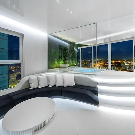 Quorum Z Jacuzzi Z Widokiem Na Odre By Bqqk Daire Wroclaw