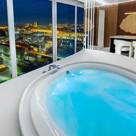 Quorum Z Jacuzzi Z Widokiem Na Odre By Bqqk 公寓 弗罗茨瓦夫