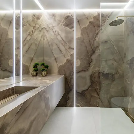 Quorum Z Jacuzzi Z Widokiem Na Odre By Bqqk 弗罗茨瓦夫